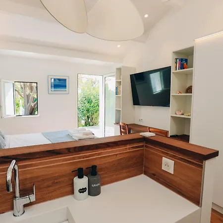 Des Terroirs Villa *