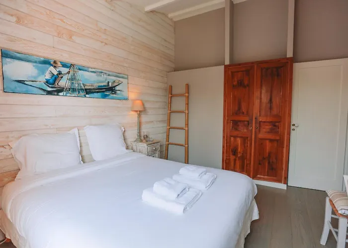 Des Terroirs Villa *