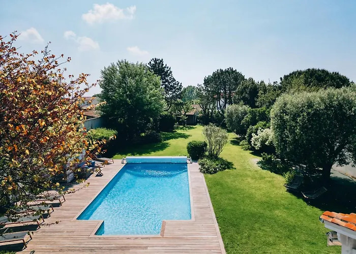 Des Terroirs Villa *